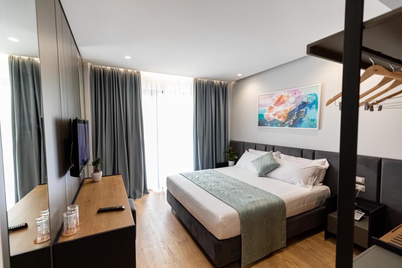 Ames Hotel & Spa Vlore Bagian luar foto
