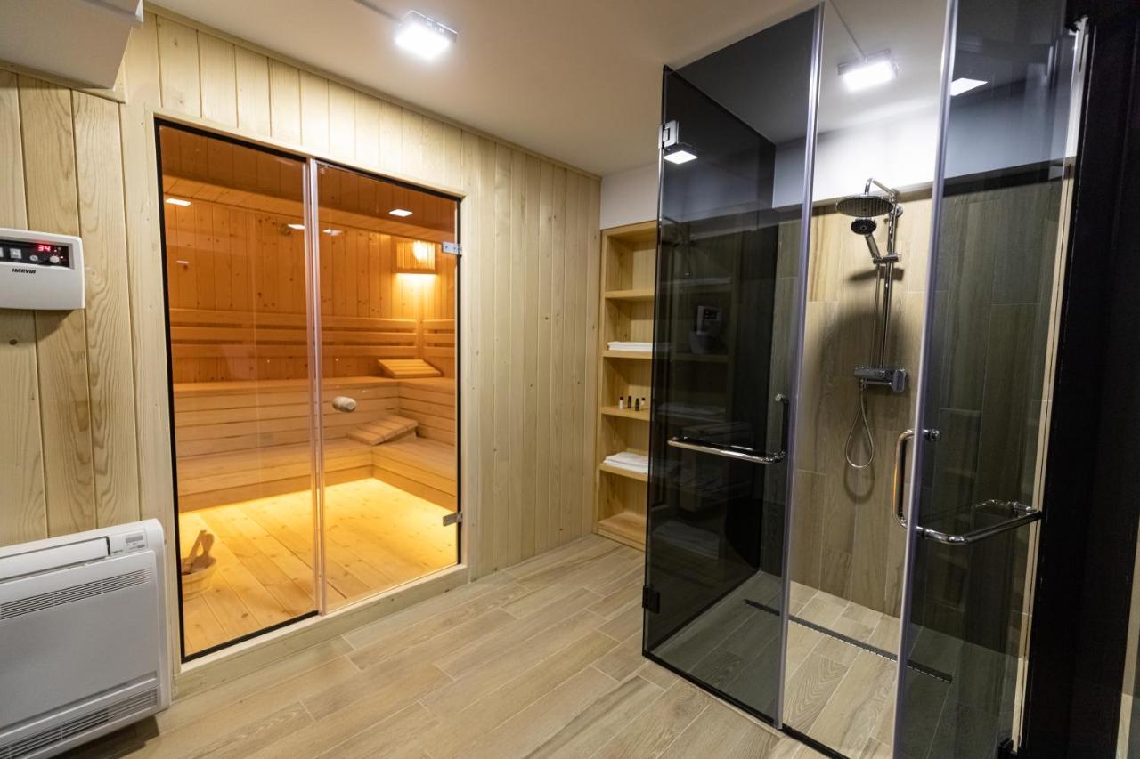Ames Hotel & Spa Vlore Bagian luar foto