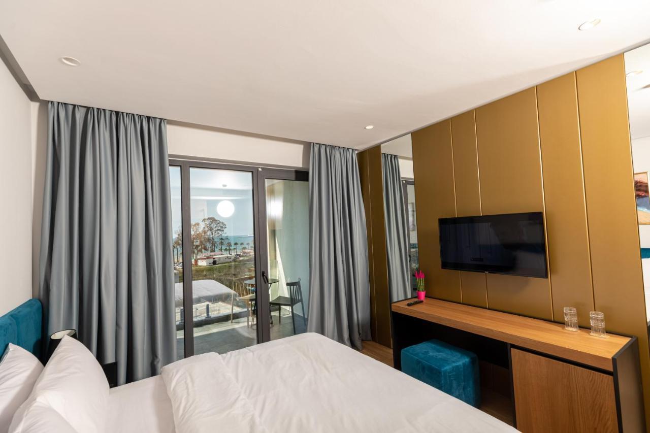 Ames Hotel & Spa Vlore Bagian luar foto