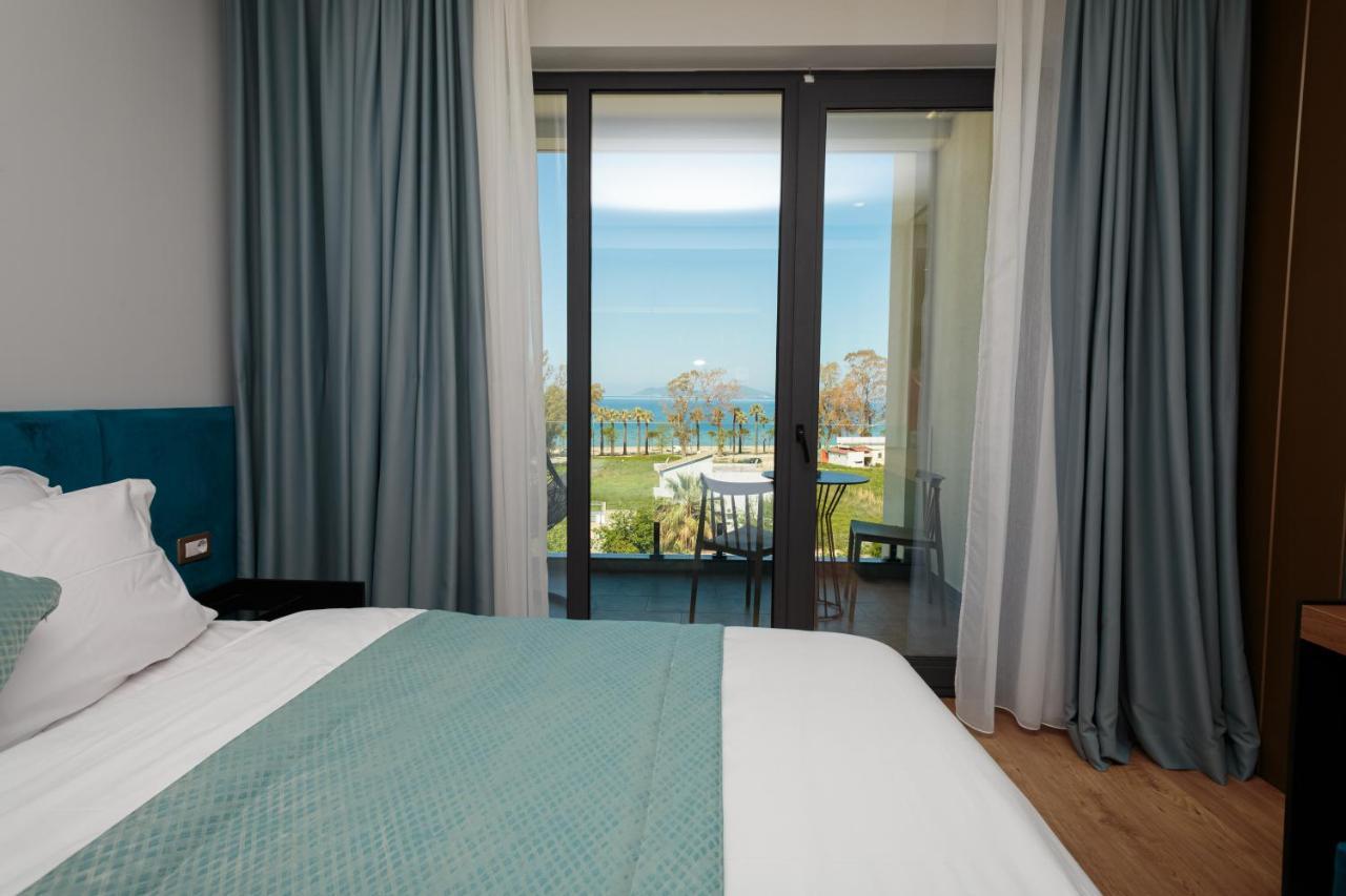 Ames Hotel & Spa Vlore Bagian luar foto